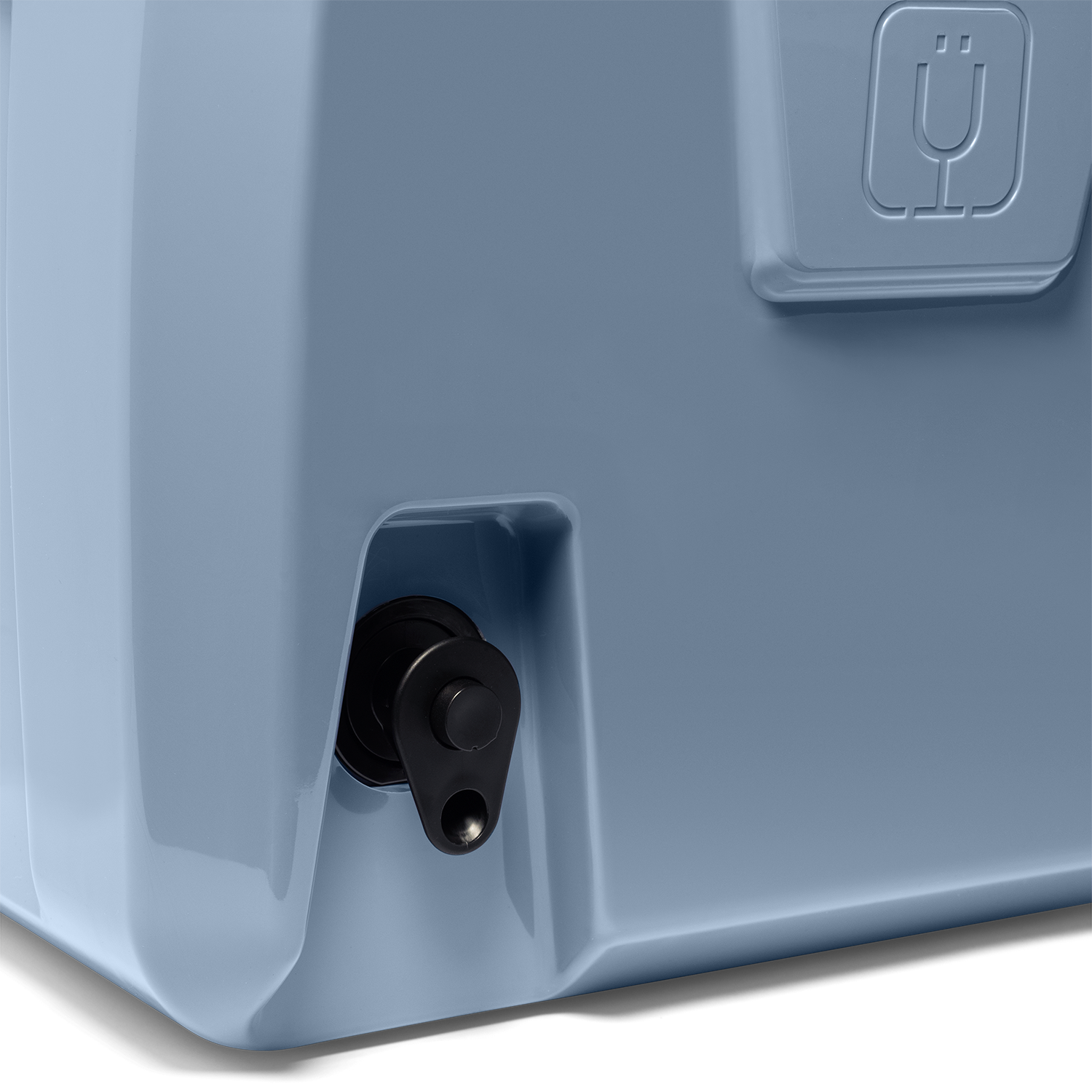 brutank-20qt-c1 BruTank-20-Denim-Tap.png
