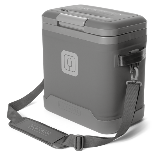 magpack-18-can-b0 magpack_18_graphite_front_strap.png